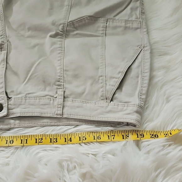 Style & Co. Khaki Shorts with 6.5" Inseam - Picture 8 of 11